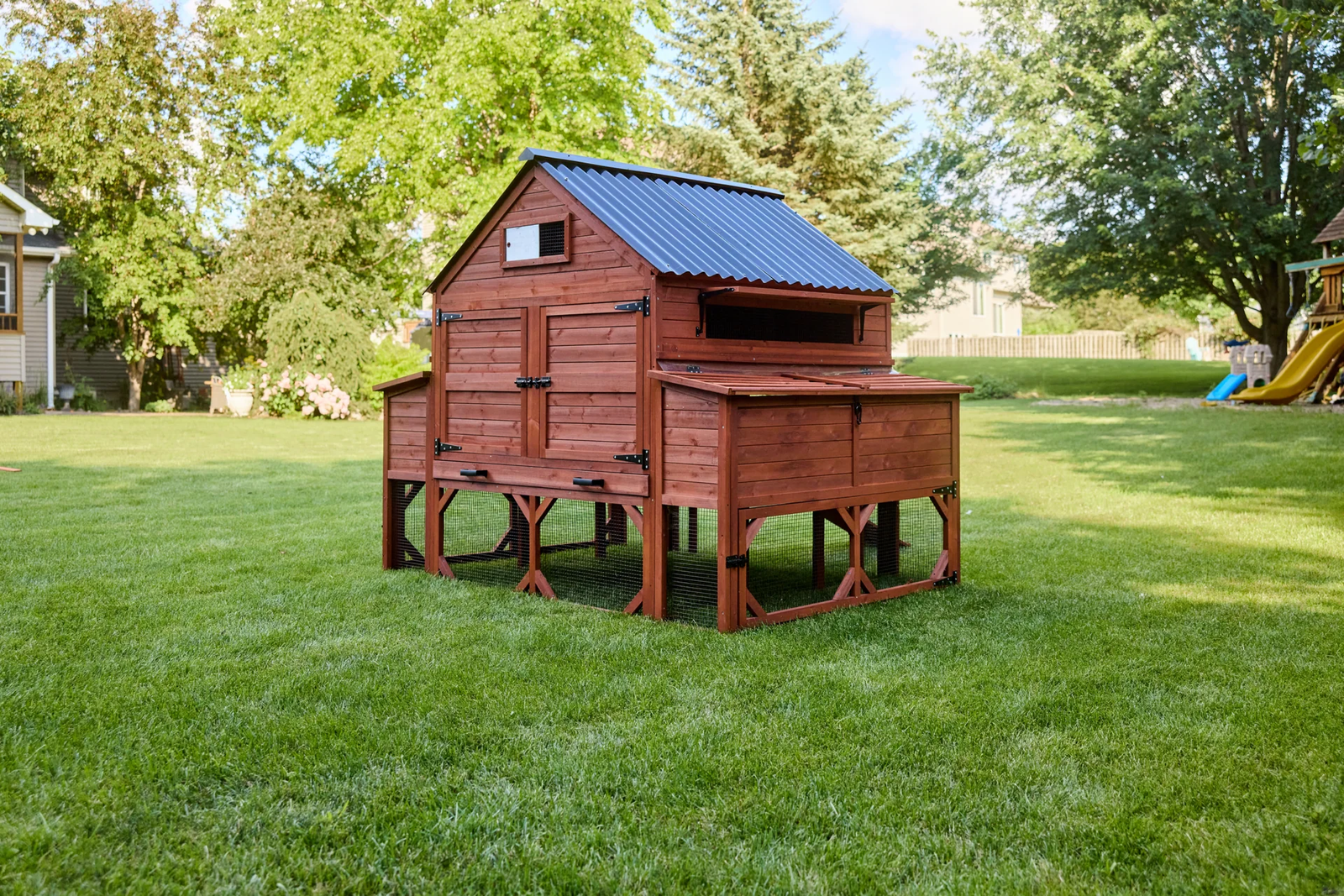 chicken coop for 15 chickens - Image 2